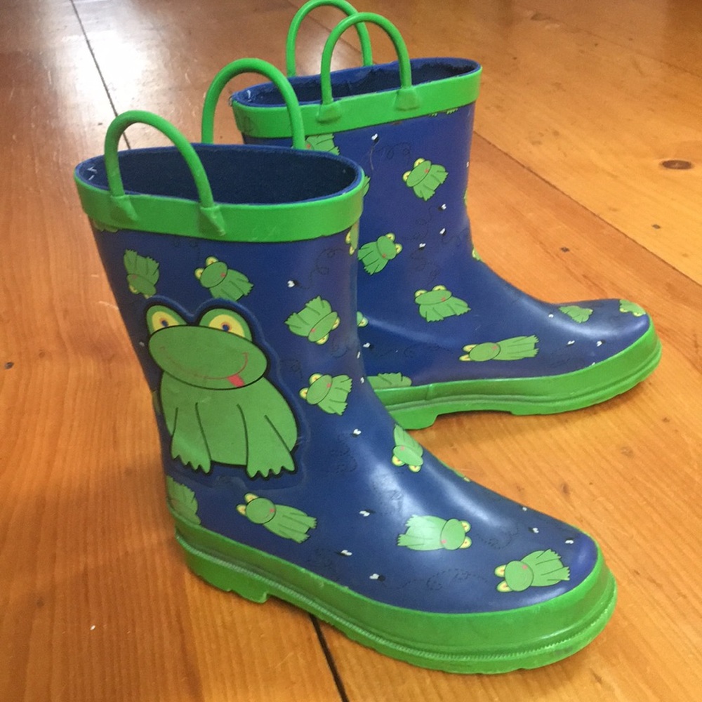 Froggy rain boots